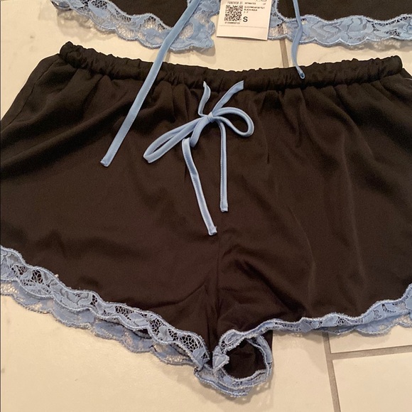 Betsey Johnson X Forever 21 sleep set - Picture 5 of 9